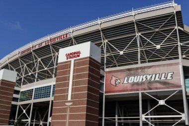 Louisville - Temmuz 2019: Louisville Üniversitesi Kardinal Futbol Stadyumu I