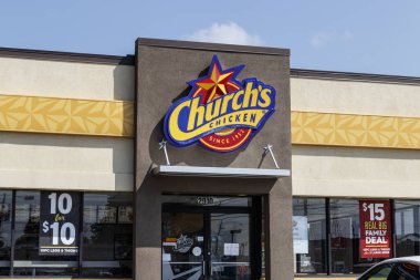Indianapolis-Circa Temmuz 2019: kilise tavuk fast food restoran. Church 's Chicken 1952 beri kızarmış tavuk hizmet vermektedir ı