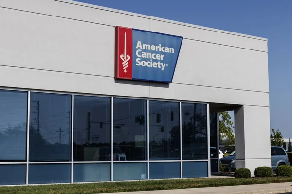 Ιντιανάπολις-γύρω στις 2019 Ιουλίου: γραφείο Αμερικανικής Αντικαρκινικής Εταιρείας. Η ACS είναι μια οργάνωση υγείας αφιερωμένη στην εξάλειψη του καρκίνου που — Φωτογραφία Αρχείου