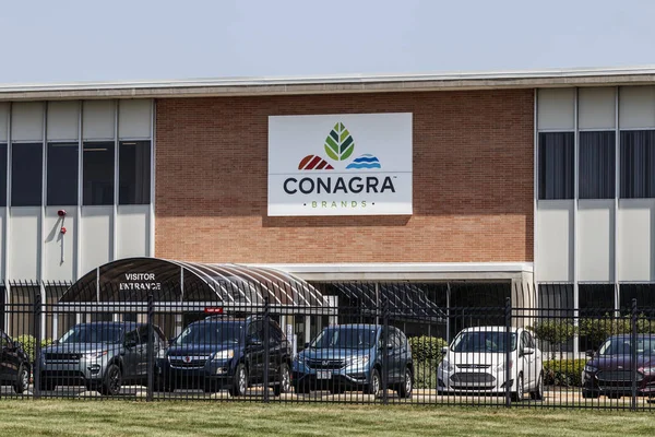 Индианаполис - июль 2019 года: завод по производству брендов ConAgra. ConAgra производит более 60 видов продуктов питания, включая Шеф-повара Boyardee, Jiffy Pop и Slim Jim II — стоковое фото