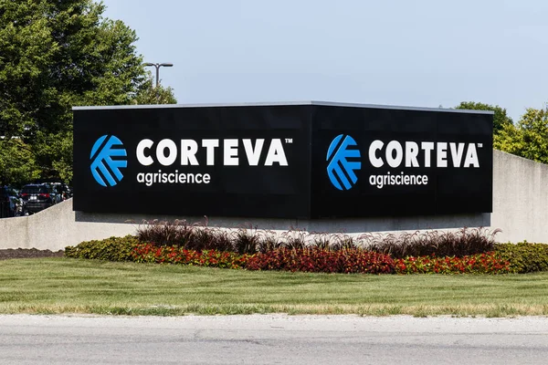 Indianapolis-Circa Temmuz 2019: Corteva Agriscience küresel iş merkezi. Corteva Agriscience, Dowdupont ı 'nin tarımsal bölümüdür. — Stok fotoğraf