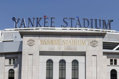 New York - Yaklaşık Ağustos 2019: Yankee Stadyumu dış ve cephe. Yeni Yankee Stadyumu 2009 yılında tamamlandı I