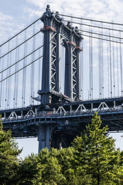 New York-circa srpen 2019: Manhattan Bridge Brooklyn. Tento konec Manhattan Bridge se stal jedním z nejslavnějších a populárních lokalit Instagram a sociálních médií — Stock fotografie