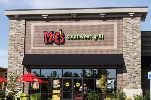 Carmel - Vers août 2019 : Moe's Southwest Grill Fast Casual Restaurant. Il y a plus de 600 sites aux États-Unis et à l'étranger. — Photo