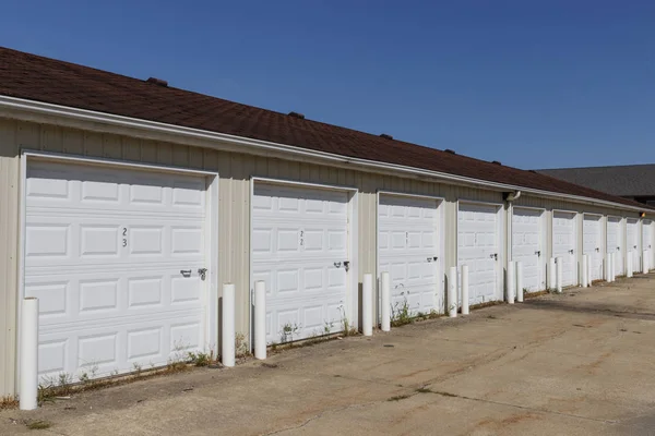 Numbered self storage and mini storage garage units — Stock Photo, Image