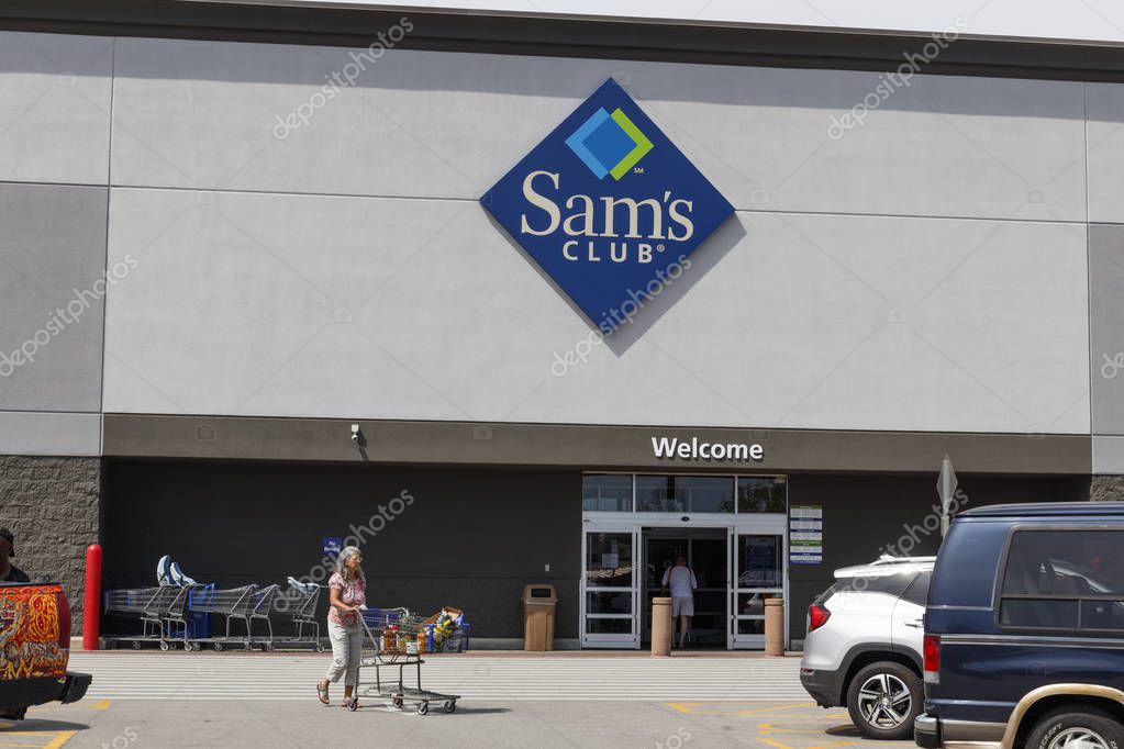 Champaign - Circa August 2019: Sam's Club Warehouse. Sam's Club is a chain of membership only stores owned by Walmart III