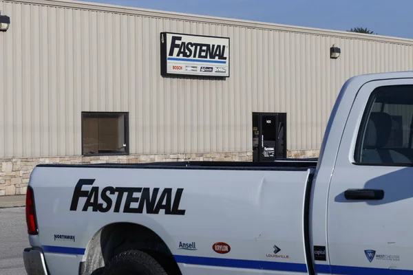 Wabash - Circa September 2019: Fastenal industrial products and services distributor. Fastenal has retail stores in every US state — Stock Photo, Image