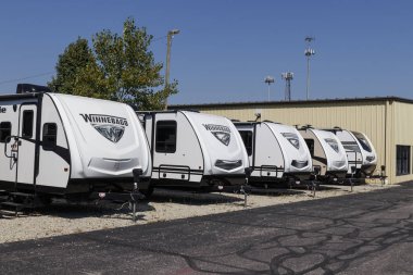 Indianapolis - Yaklaşık Eylül 2019: Winnebago Eğlence Araçlar bir bayilik. Winnebago Rv ve motorlu ev tatil araçları üreticisidir