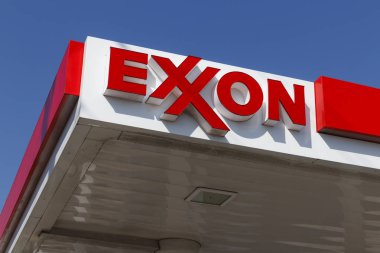 Indianapolis - Yaklaşık Eylül 2019: Exxon Perakende Gaz Yeri. Exxonmobil Dünyanın En Büyük Petrol ve Gaz Şirketi