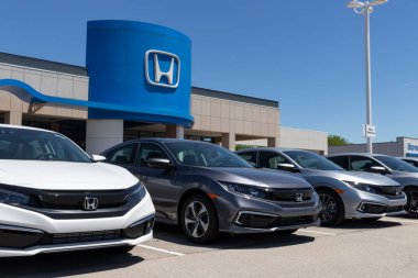 Indianapolis - Mayıs 2020: Honda Motor Co otomobil ve SUV bayiliği. Honda dünyanın en güvenilir arabaları arasında üretir..