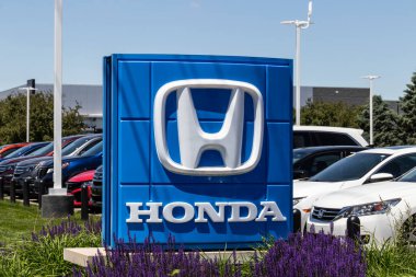 Indianapolis - Mayıs 2020: Honda Motor Co otomobil ve SUV bayiliği. Honda dünyanın en güvenilir arabaları arasında üretir..