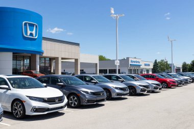 Indianapolis - Mayıs 2020: Honda Motor Co otomobil ve SUV bayiliği. Honda dünyanın en güvenilir arabaları arasında üretir..
