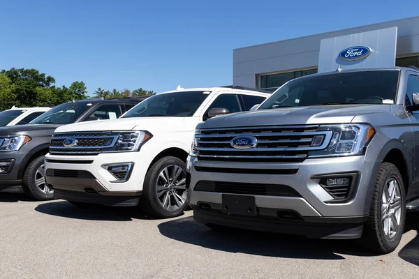 Индианаполис Май 2020 Года Показ Ford Explorer Дилерском Центре Ford — стоковое фото