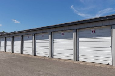 Özel depo ve küçük garaj üniteleri.