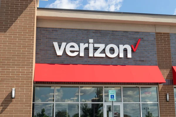 Westfield Circa June 2020 Verizon Wireless Retail Location Verizon Delivers — Stock Photo, Image