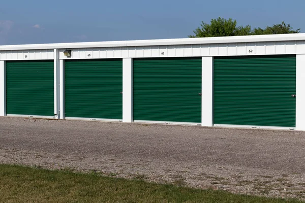 Zelfopslag Mini Opslaggarage Units — Stockfoto