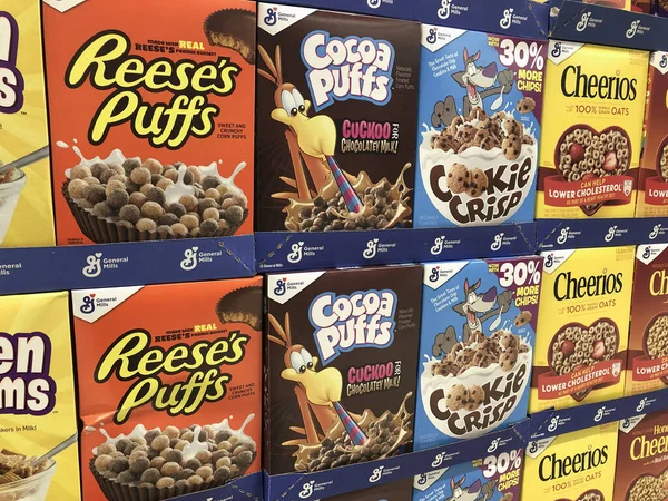 Indianapolis Circa July 2020 General Mills Brand Breakfast Cereal Display — Stock Photo, Image