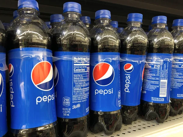 Kokomo 2020 Július Körül Pepsi Palackok Polcon Pepsi Egyik Legnagyobb — Stock Fotó