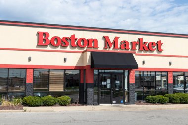 Toledo - Eylül 2020: Boston Market hızlı gündelik restoran. Boston Market Boston Tavuk 'uyla ünlü oldu..