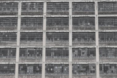 Şehir Otomotiv Bozukluğu - Terk Edilmiş Otomotiv Fabrikası - Eskimiş, Bozulmuş ve Unutulmuş
