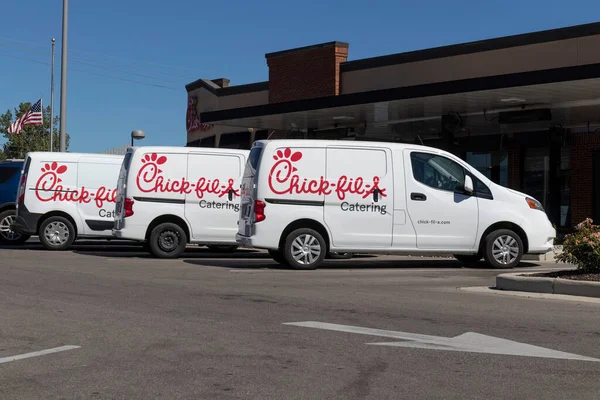 Plainfield Circa Settembre 2020 Chick Fil Chicken Catering Trucks Nonostante — Foto Stock