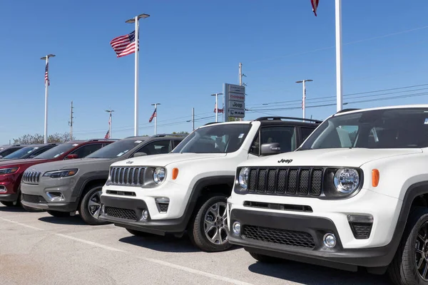 Plainfield Circa September 2020 Jeep Renegade Display Med Amerikansk Flagga — Stockfoto