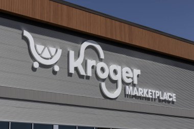 Fishers - 31 Ağustos 2025 Kroger Marketplace Süpermarketi. Kroger, ABD 'deki en büyük market zincirlerinden biridir..