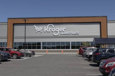 Fishers - 31 Ağustos 2025 Kroger Marketplace Süpermarketi. Kroger, ABD 'deki en büyük market zincirlerinden biridir..