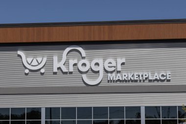 Fishers - 31 Ağustos 2025 Kroger Marketplace Süpermarketi. Kroger, ABD 'deki en büyük market zincirlerinden biridir..