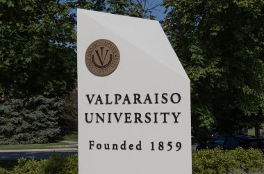 Valparaiso - 11 Eylül 2025: Valparaiso Üniversitesi mührü ve metni. Valparaiso Üniversitesi, Valparaiso, Indiana 'da bulunan özel bir Luteryan üniversitesidir..