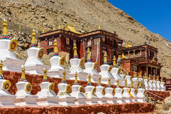 Dirapuk Monastery near the northern face of Mount Kailash. — Stock Photo, Image