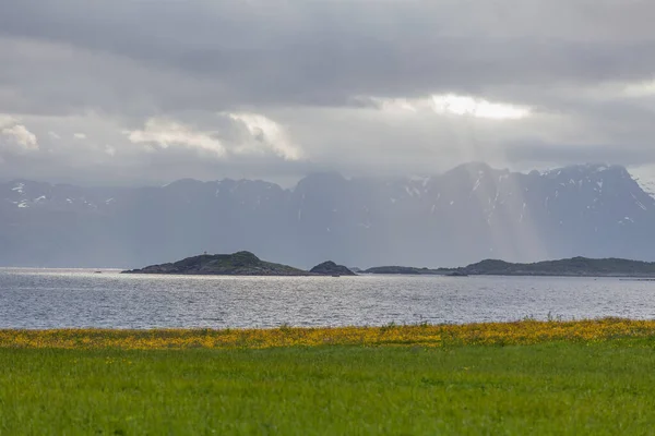 Norveç Fiyort Manzarası Çok Etkileyici Norveç Renkli Bir Sabah Sahnesi — Stok fotoğraf