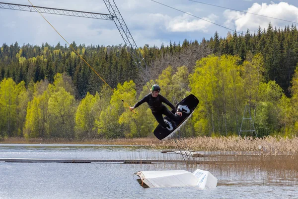 Fagersta Suecia Mayo 2020 Los Adolescentes Wakeboarders Lago Durante Una — Foto de Stock