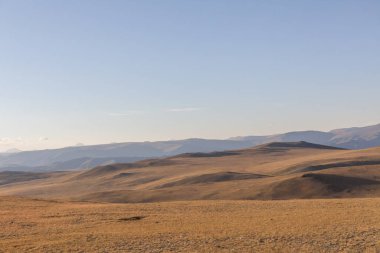 Moğolistan 'ın çayır manzarası. Moğolistan manzarası. Altai Dağları