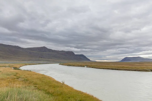 Paisajes Mongolia Río Montañas Hermoso Cielo Verano — Foto de Stock