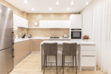 Lüks bir daire modern yeni mutfak