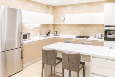 Lüks bir daire modern yeni mutfak