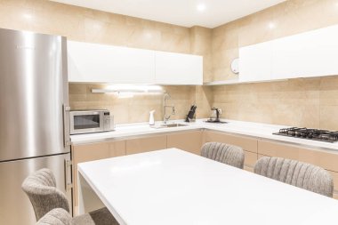 Lüks bir daire modern yeni mutfak