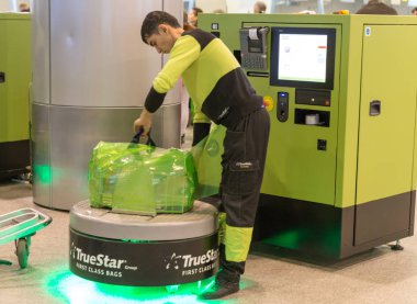 Rusya'nın Moskova Sheremetyevo Havaalanı Servisi kaydırma Bagaj