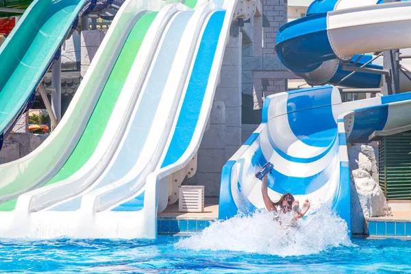 Water slides with pool in hotel park — Stock Photo, Image