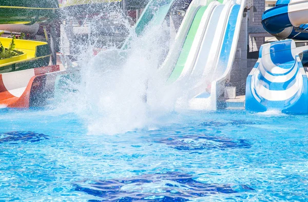 Water slides with pool in hotel park — Stock Photo, Image