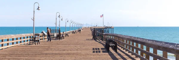 VENISE, ÉTATS-UNIS - 21 MAI 2015 : Ventura Historic wood Pier à Los Angeles, États-Unis — Photo