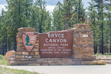 Bryce Kanyonu Ulusal Parkı Giriş İşareti Utah Amerika Birleşik Devletleri