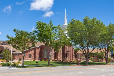 Kanab, Utah Usa - 25 Mayıs 2015: Utah USA'daki Kanab kasabasının sokak görünümü