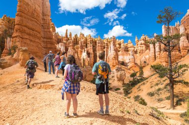 Bryce Canyon National Park,Utah, ABD'de yürüyüş gezisi ne insanlar