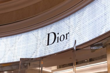 Las Vegas, Nevada, ABD - 13 Mayıs 2019: Abd'nin Las Vegas şehrindeki Wynn otelinde Christian Dior mağazasının logosu. Modanın yapımcısı ve yapımcısı