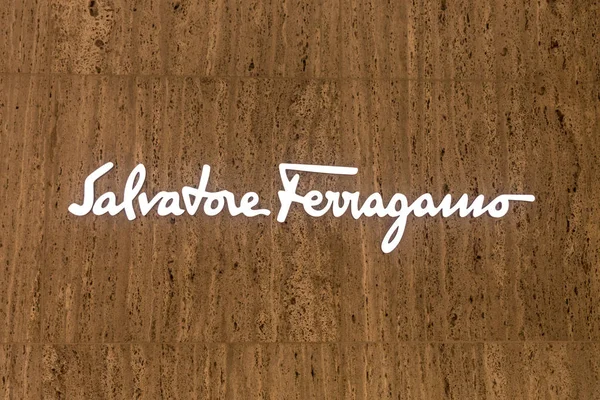 LAS VEGAS, NEVADA, EUA - 13 MAI, 2019: Salvatore ferragamo store in Wynn hotel in Las Vegas. Salvatore Ferragamo é uma empresa italiana de moda de luxo fundada em 1928 . — Fotografia de Stock