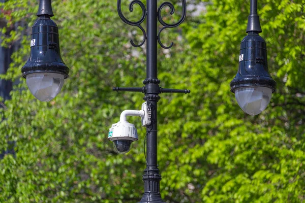 New York City, NY, USA - May 17, 2019: NYPD security surveillance camera an a street in USA — Stock Photo, Image