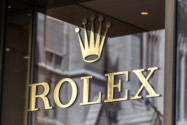 New York, ABD-15 Mayıs 2019:5. bulvar köşesinde Rolex Binası ve New York 'ta Midtown Manhattan 'da 53rd Street, ABD