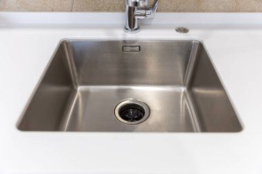 Modern evde gıda atık bertaraf ile Paslanmaz mutfak lavabo